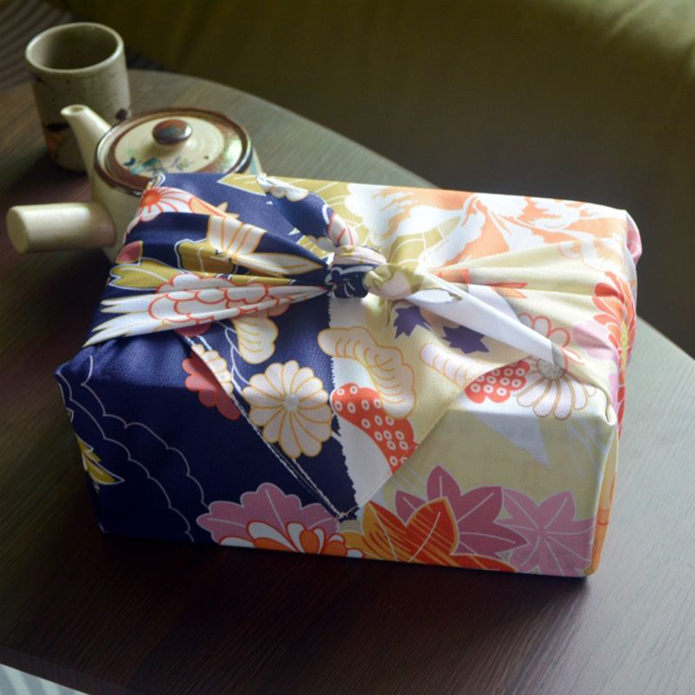 Furoshiki Wrap Cloth - منديل ياباني فوروشيكي 70×70 سم لتغليف