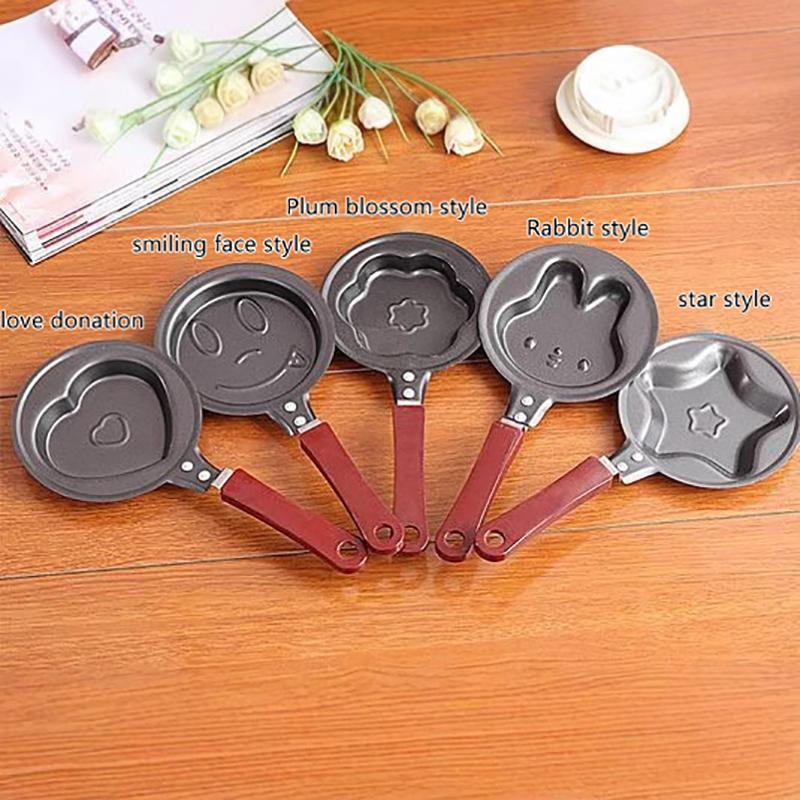 Cast Iron Tetsubin - مقلاة بيض صغيرة على شكل قلب،