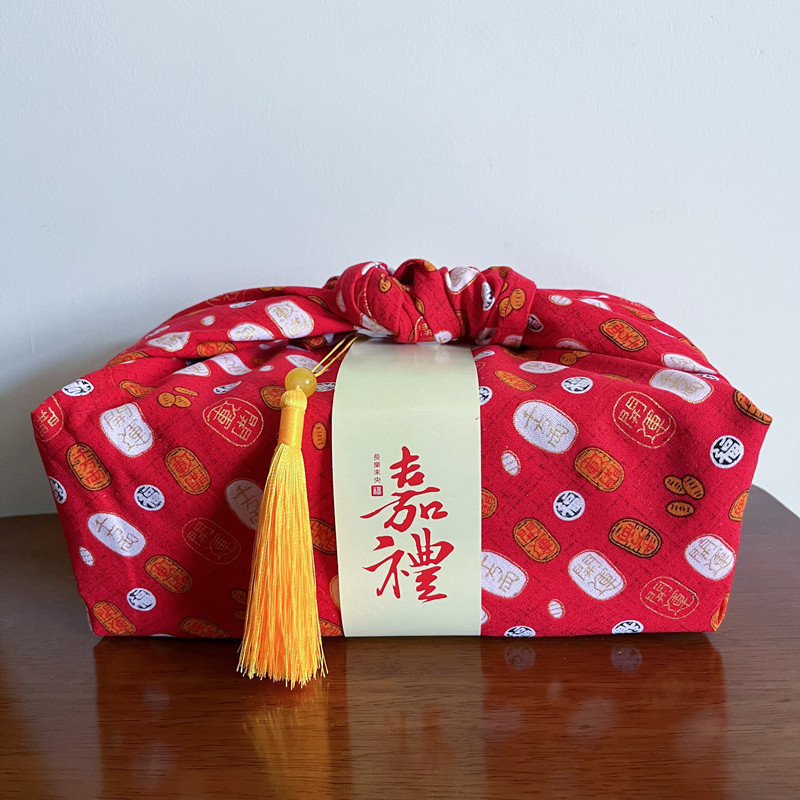 صندوق غداء على الطراز الياباني - مراجعة Furoshiki Wrap Cloth وسعره